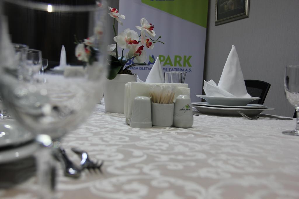 Seka Park Hotel Ιζμίτ Εξωτερικό φωτογραφία